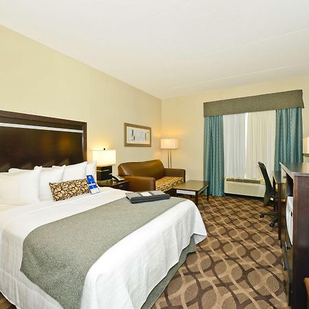 Best Western Plus Travel Hotel Toronto Airport Room photo